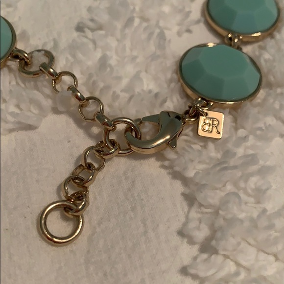 💎 Fun Banana Republic Mint Statement Necklace 💎 - Picture 3 of 4